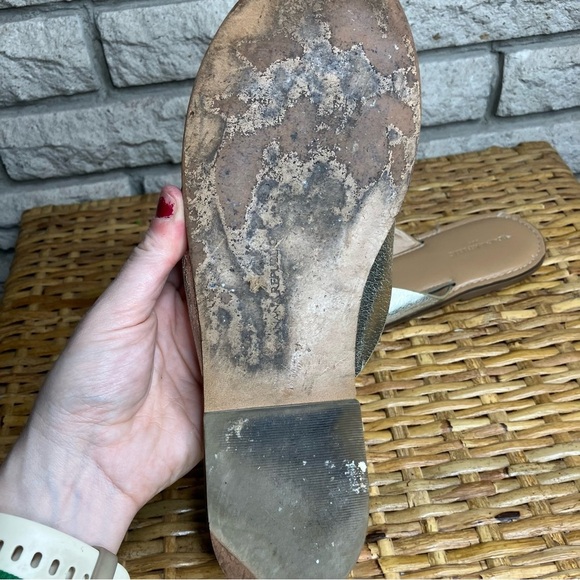 Banana Republic Sandals Flats Metallic - Picture 5 of 5